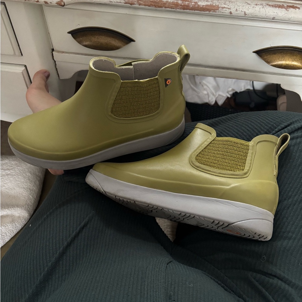 Bogs Women's Olive Green Winter kicker rain Chelsea